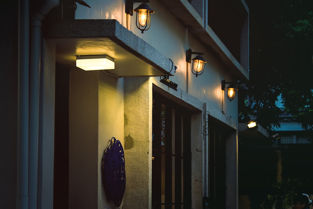 Lampe solaire extérieure