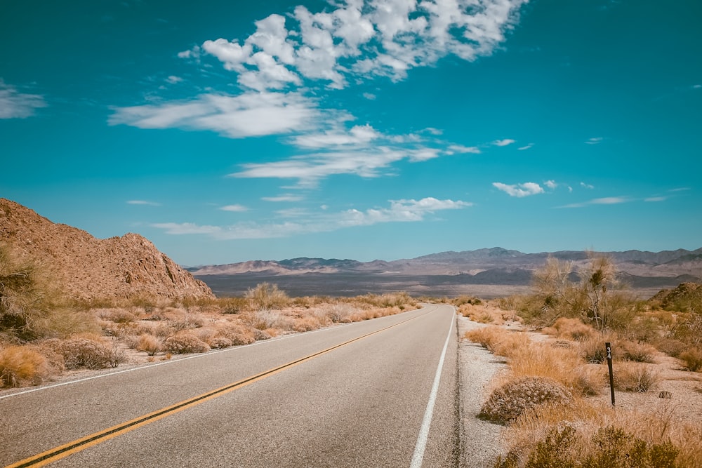 highway road photo during daytime