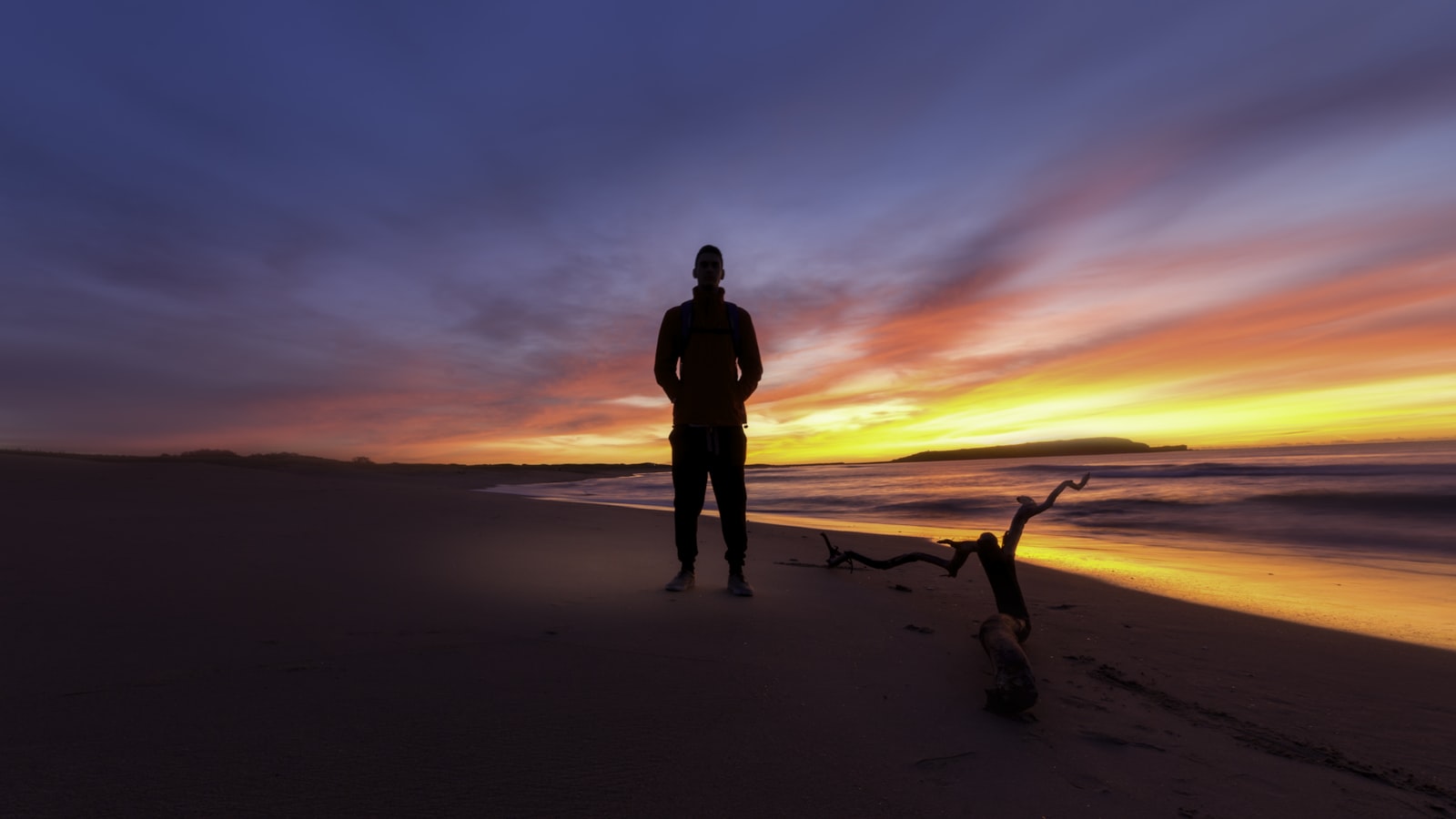 Sigma 10-20mm F4-5.6 EX DC HSM sample photo. Man standing on a photography