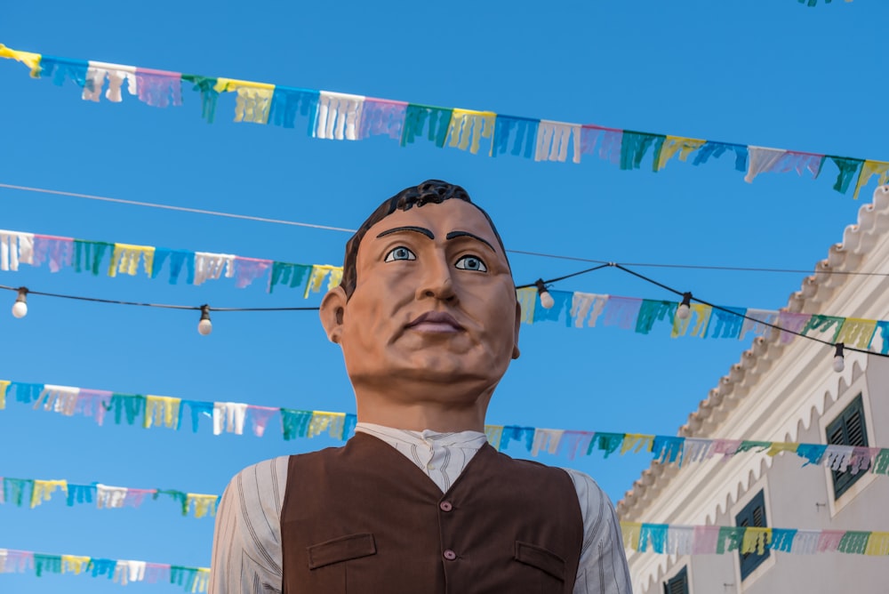 hombre en traje títere