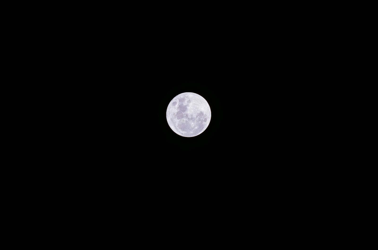 Nikon AF-S Nikkor 70-300mm F4.5-5.6G VR sample photo. Full moon photography