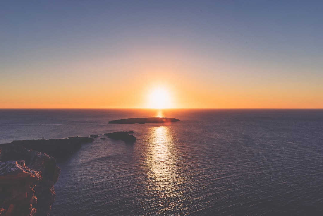 photo of Minorca Ocean near Illa de l'Aire