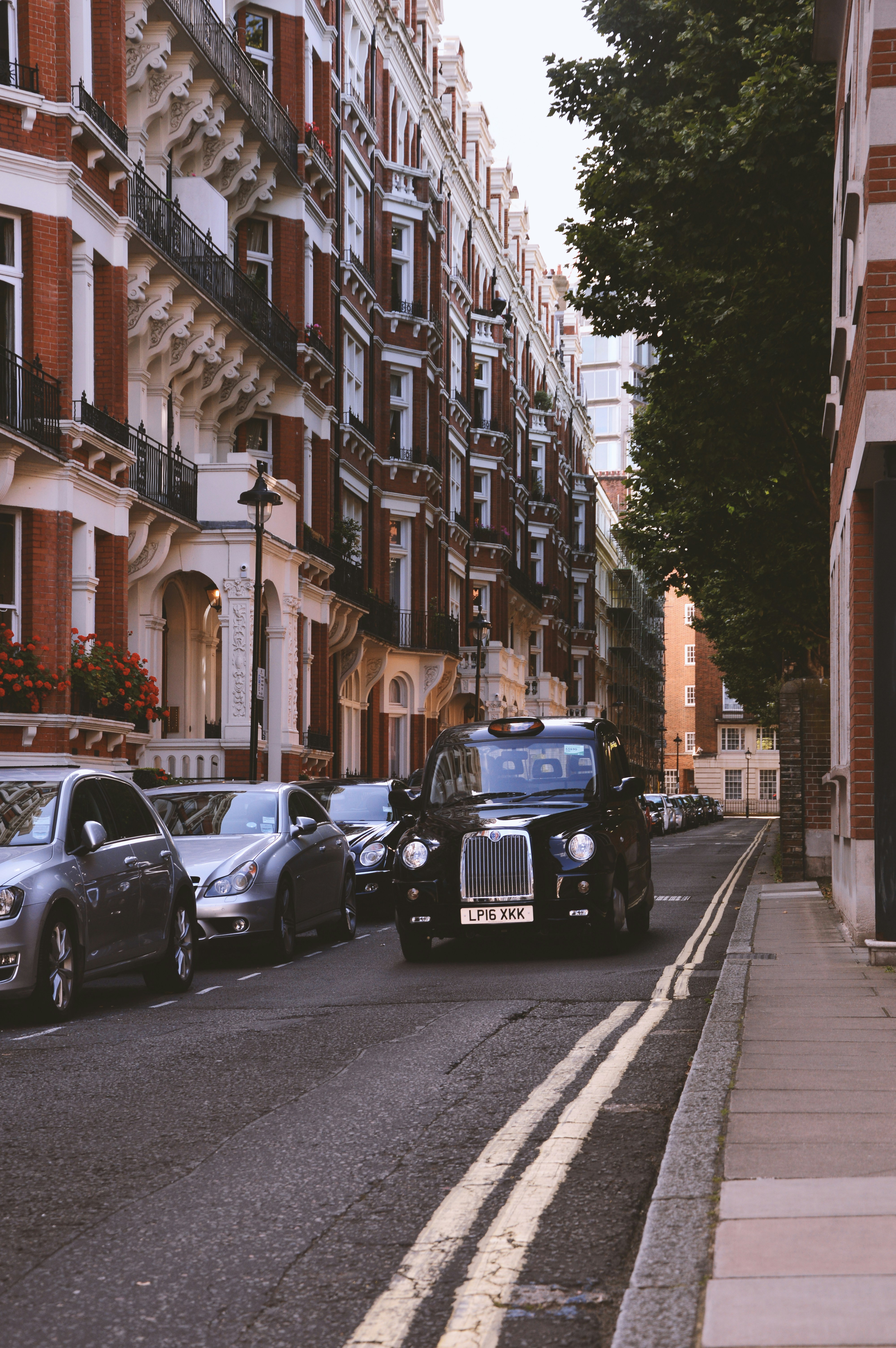 The Ultimate Guide to Late Night Shopping in London
