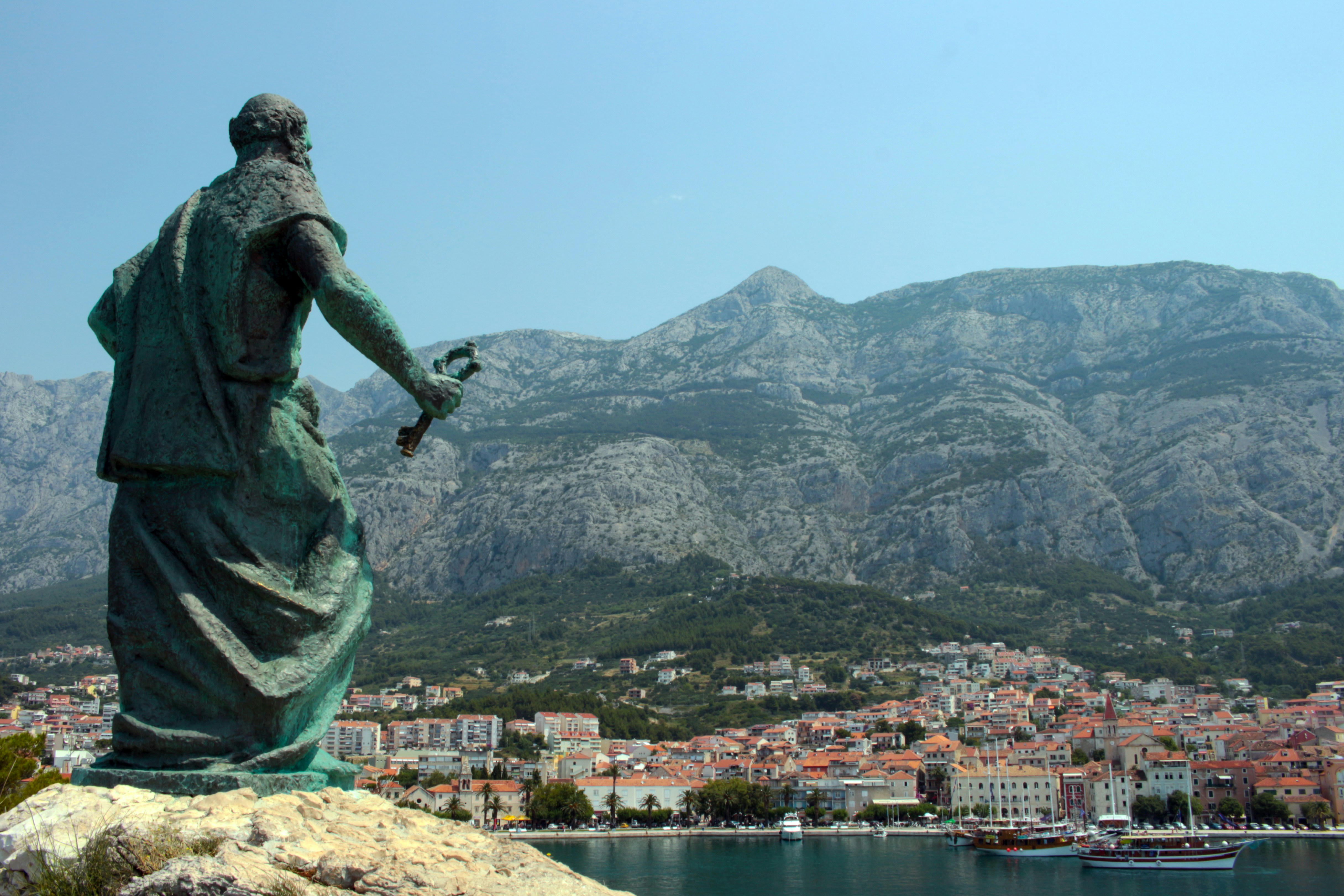 Free Unsplash photo from Andrej Barsukov