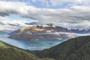 New Zealand multi-day coach tour guide tips