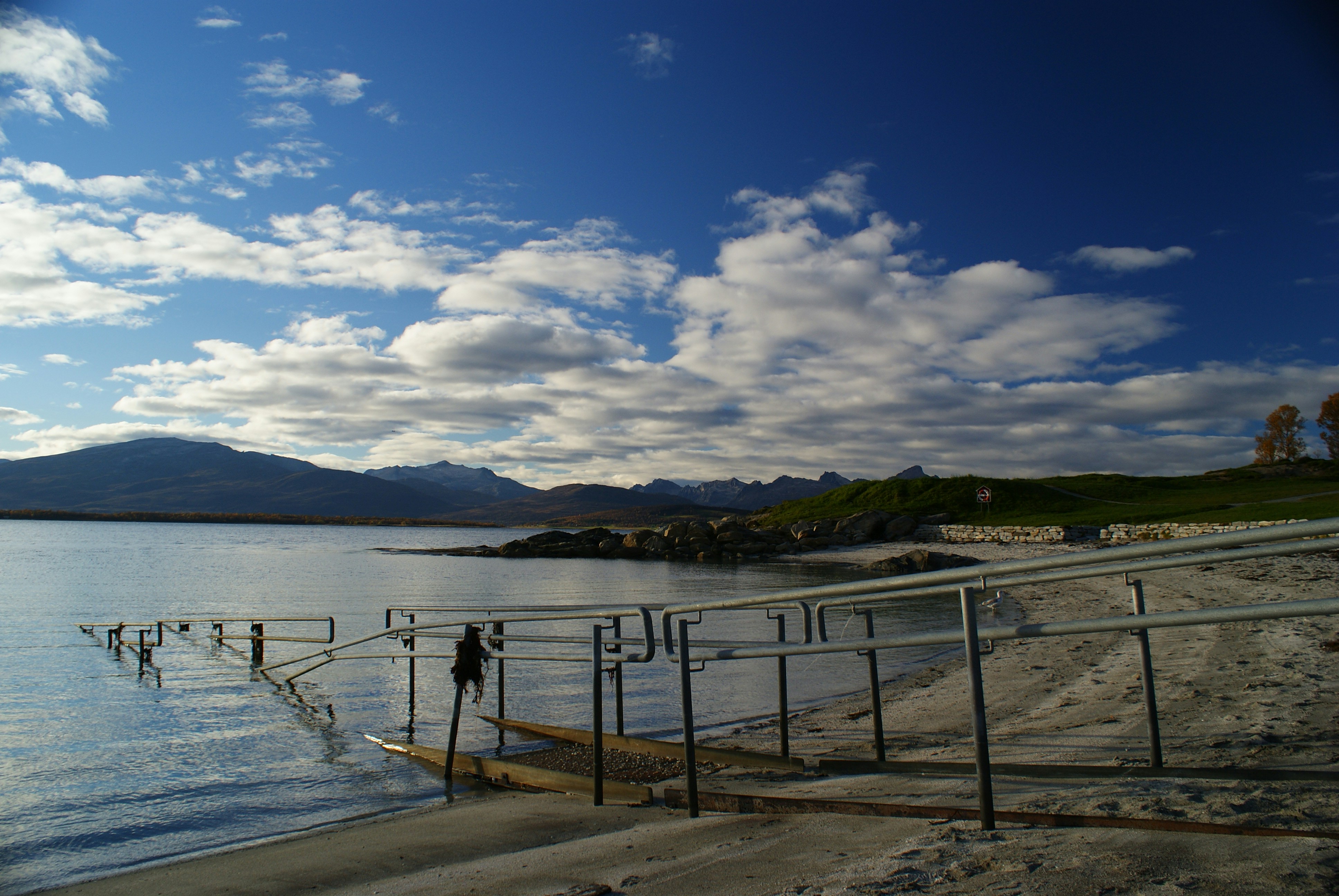 Free Unsplash photo from Nicolas Duvieusart Déry