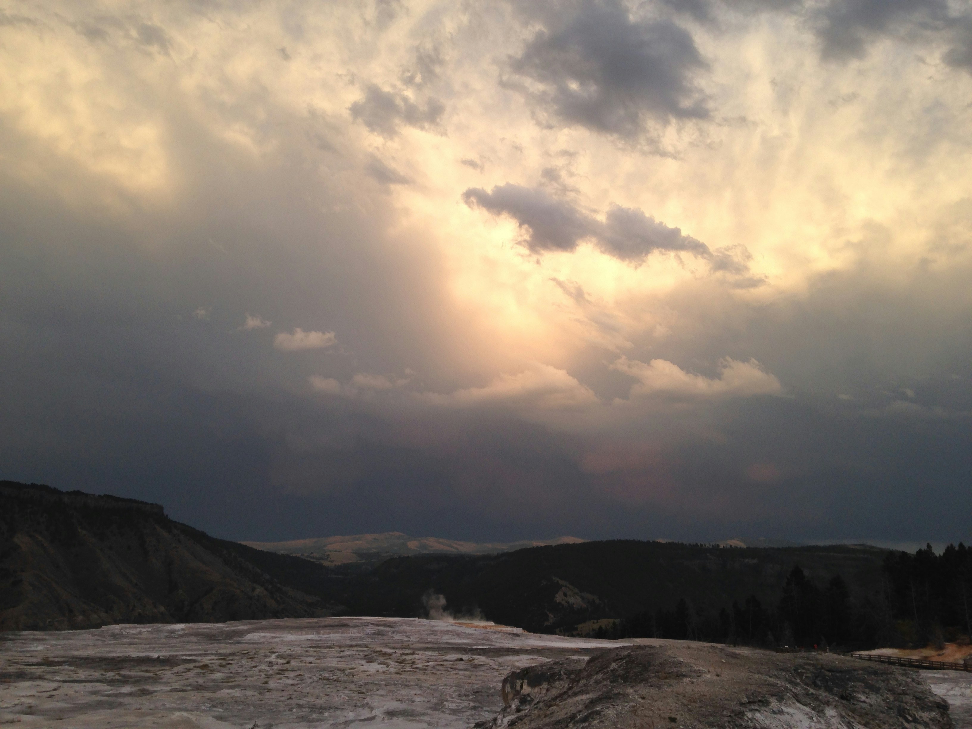 Free Unsplash photo from Armando Duran