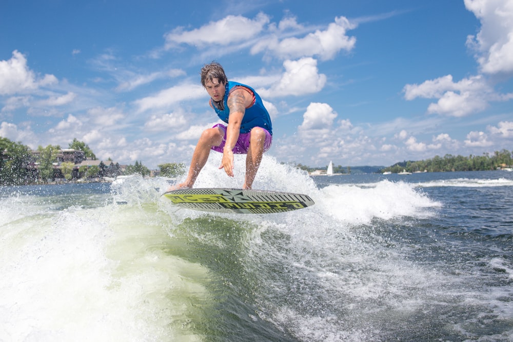 man surfing during daytime