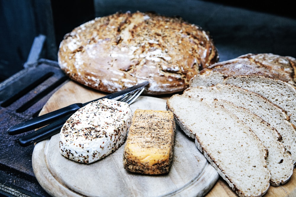 pile of breads