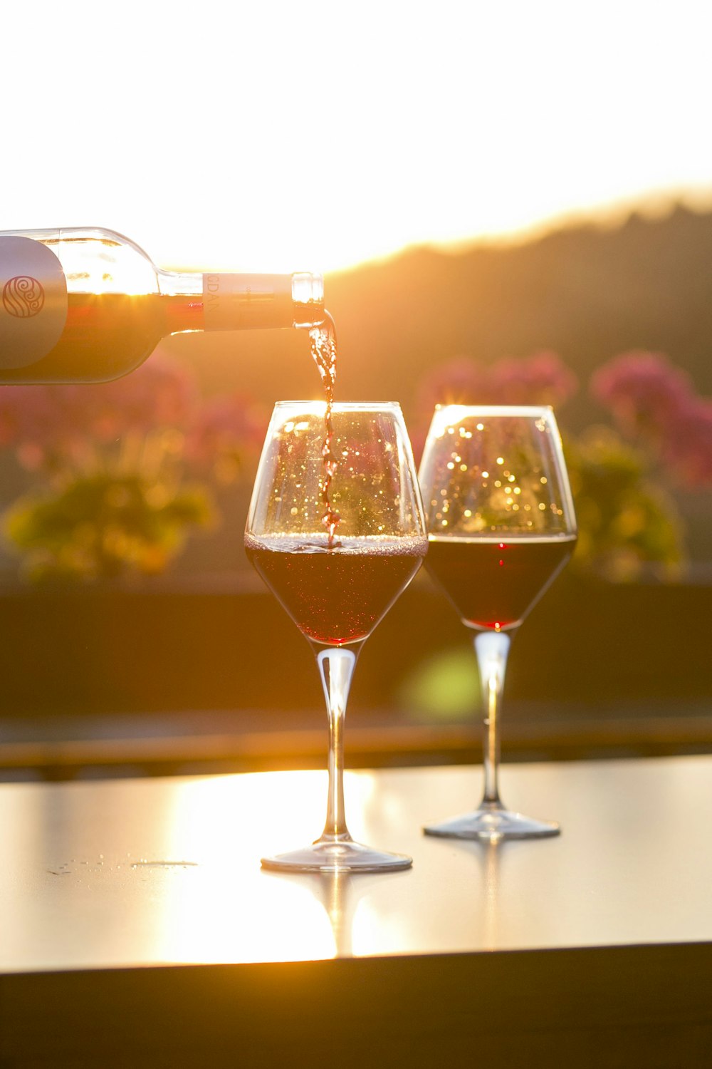 verre à vin sur la table