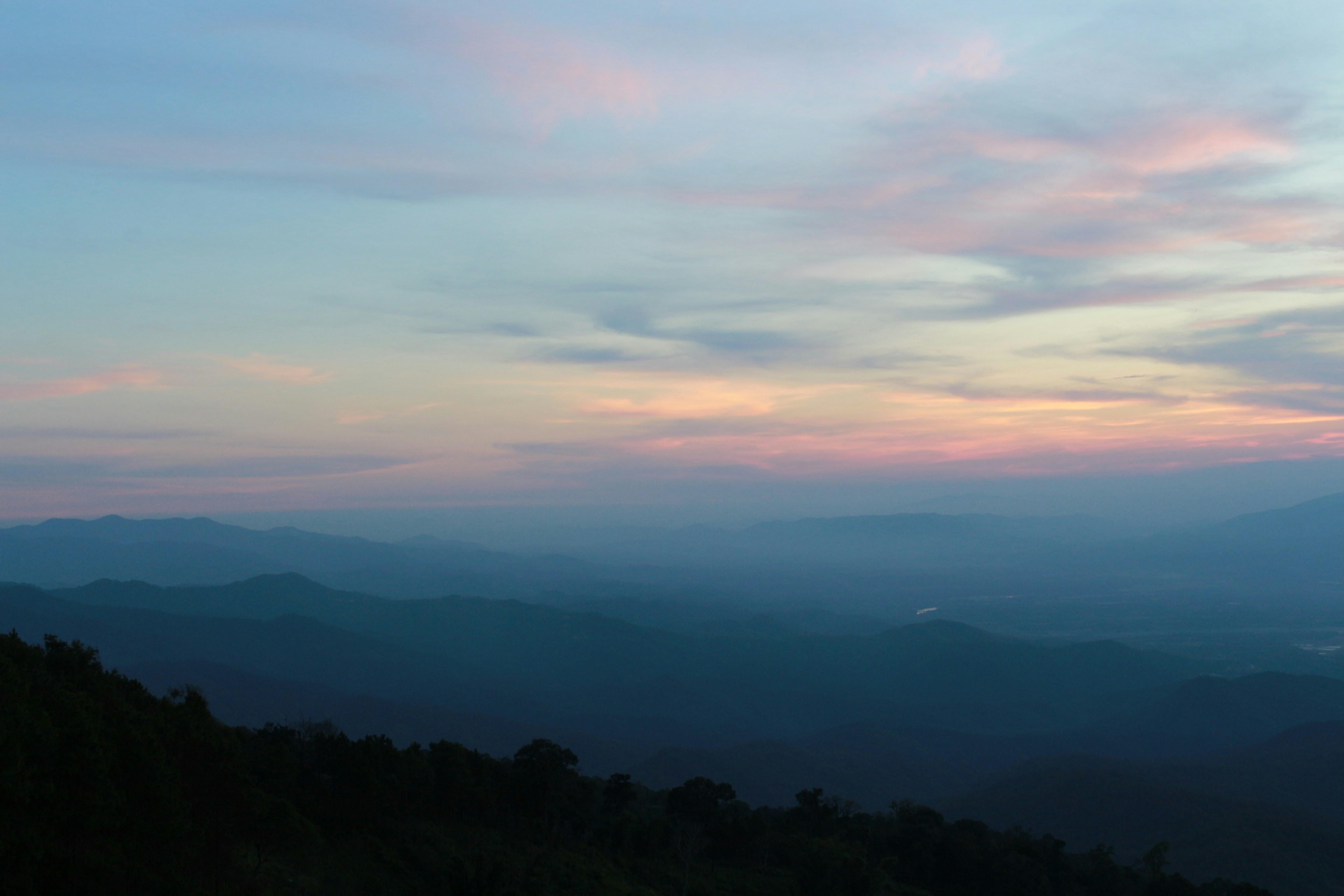 Free Unsplash photo from Kitti Namkorn