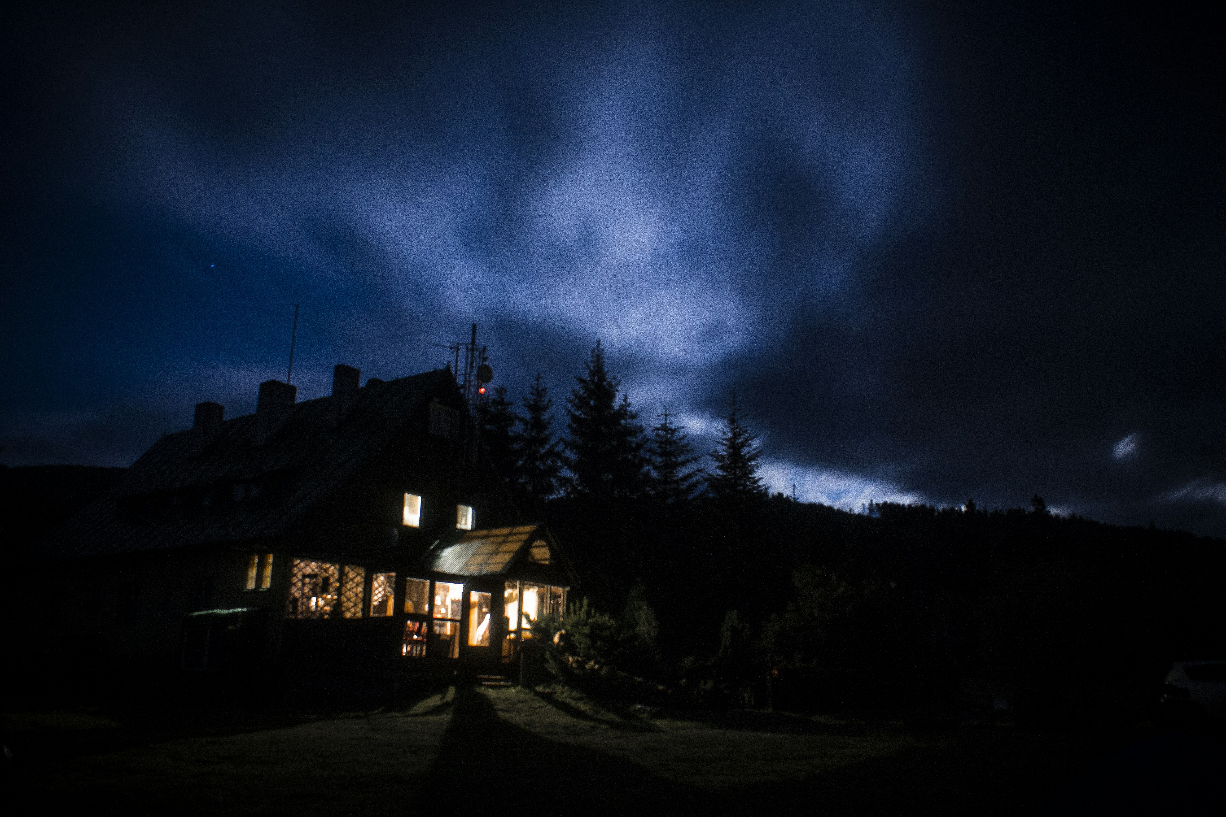 Free Unsplash photo from Davis Mitchell