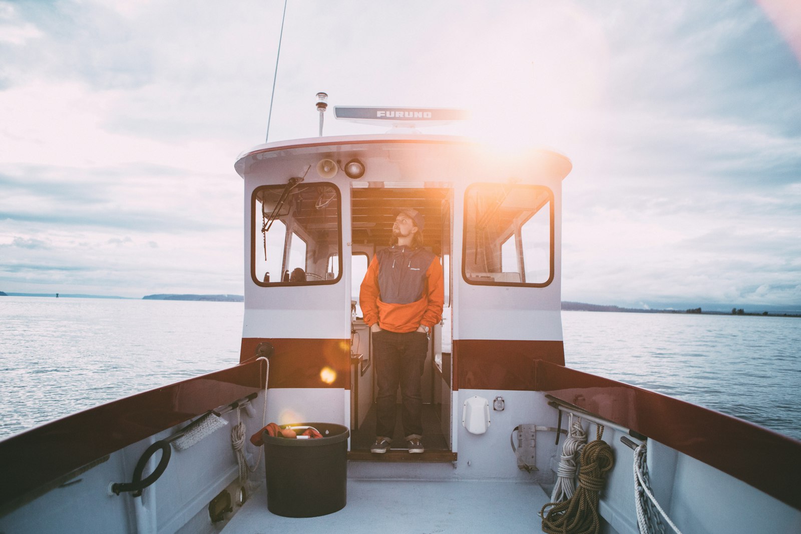 Canon EOS 6D + Canon EF 24-70mm F2.8L USM sample photo. Man standing inside sailboat photography