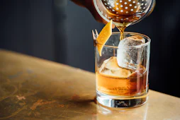  5 pitfalls to avoid when adding a bar to your restaurant