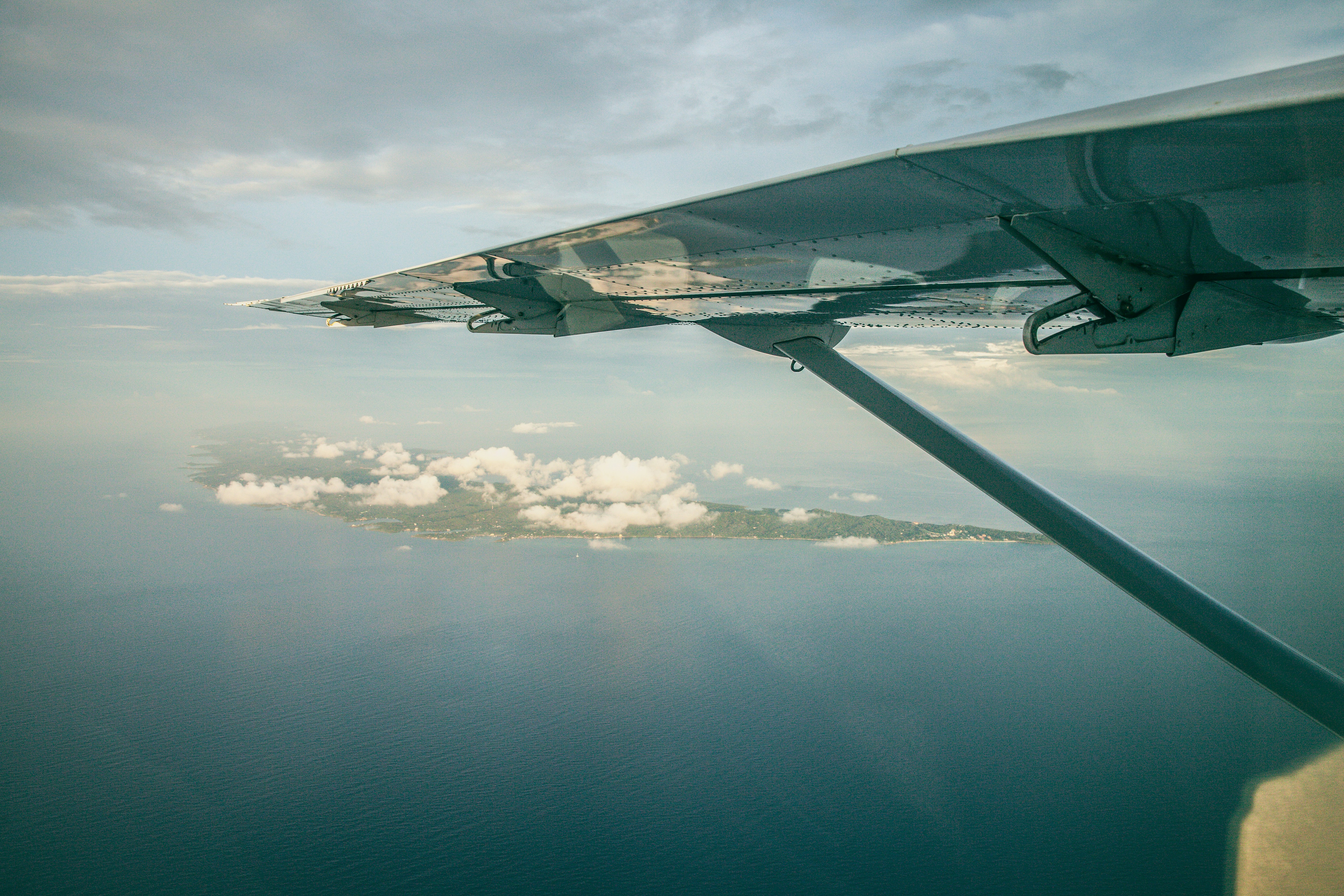 Free Unsplash photo from Dave Contreras