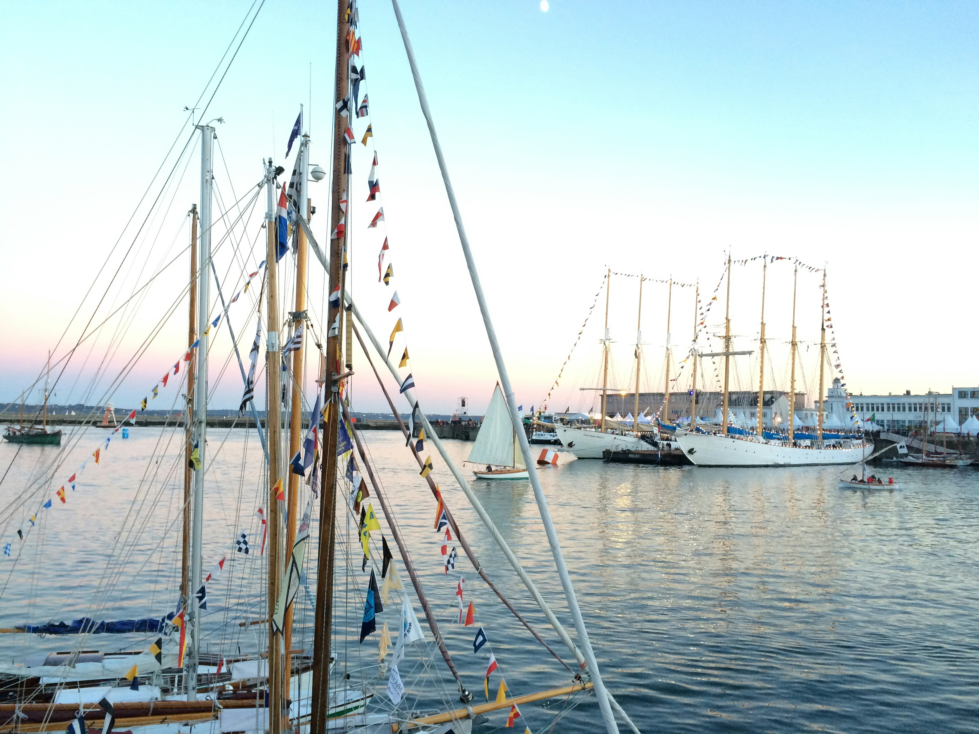 Free Unsplash photo from Ivan Monarkha