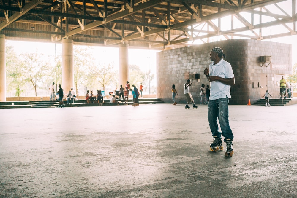 A roller skating crew.