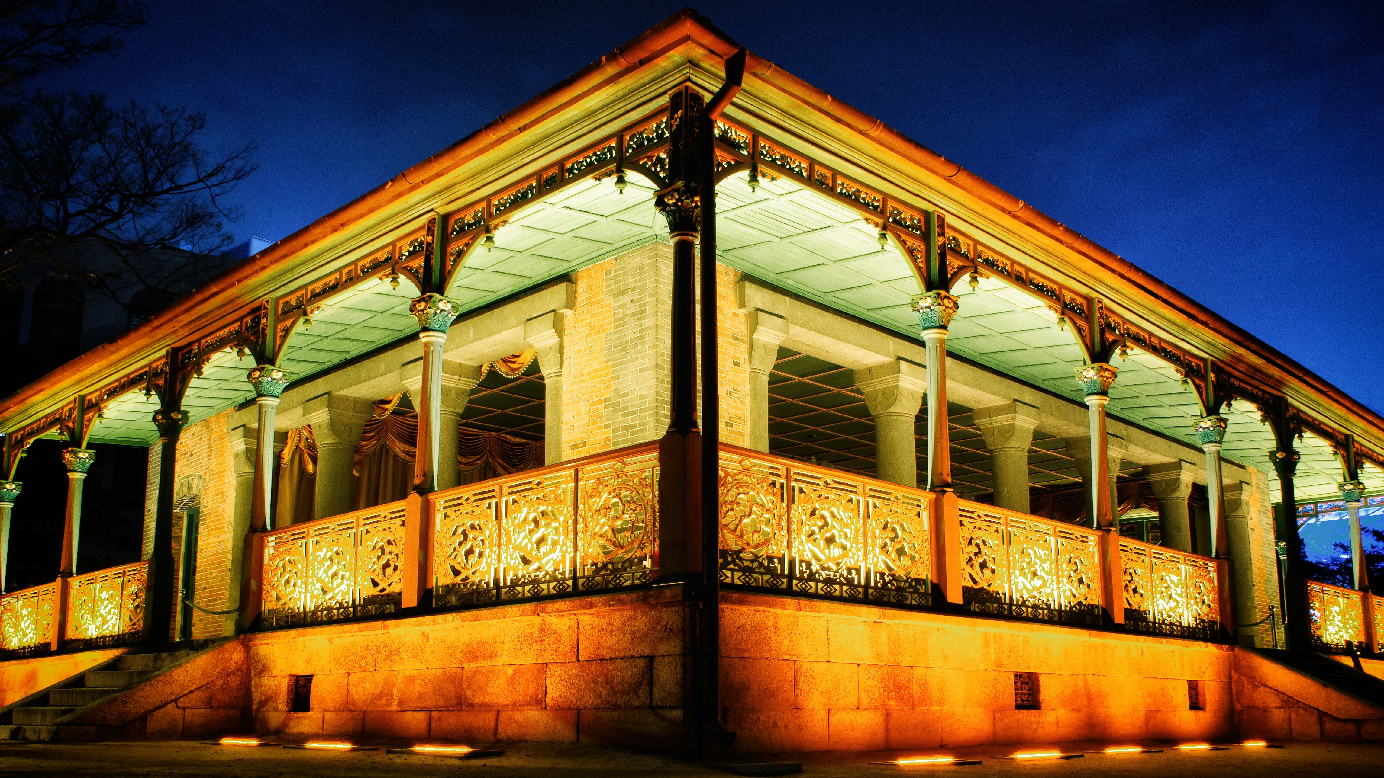 Free Unsplash photo from Emre Kanik