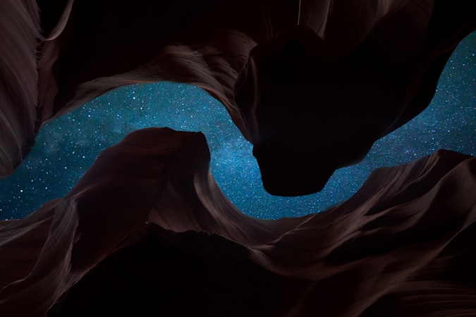 Representación visual de base de datos vectorial con puntos en espacio multidimensional