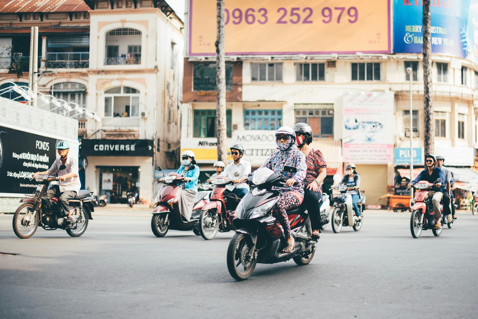 Nikon D750 + Nikon AF-S Nikkor 50mm F1.8G sample photo. People riding motorcycles during photography