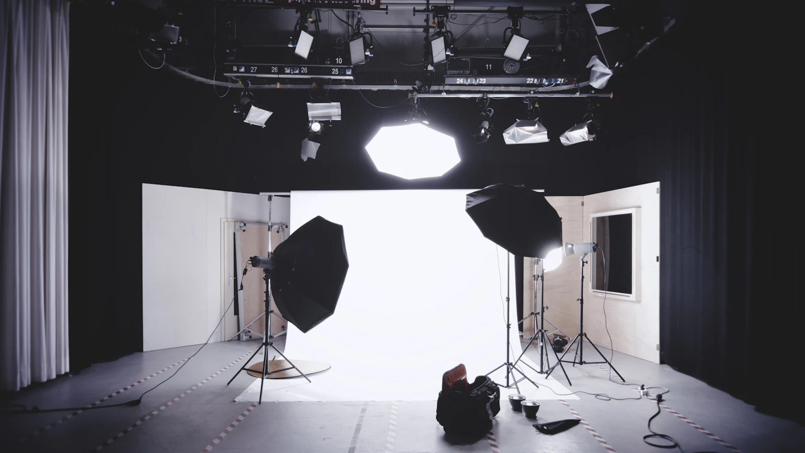 Studio lighting setup with camera rig