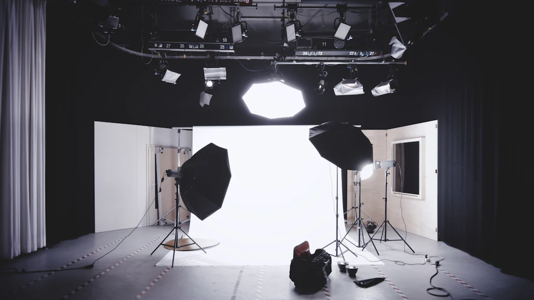 Marek Zieliński — autoportret w pracowni fotograficznej