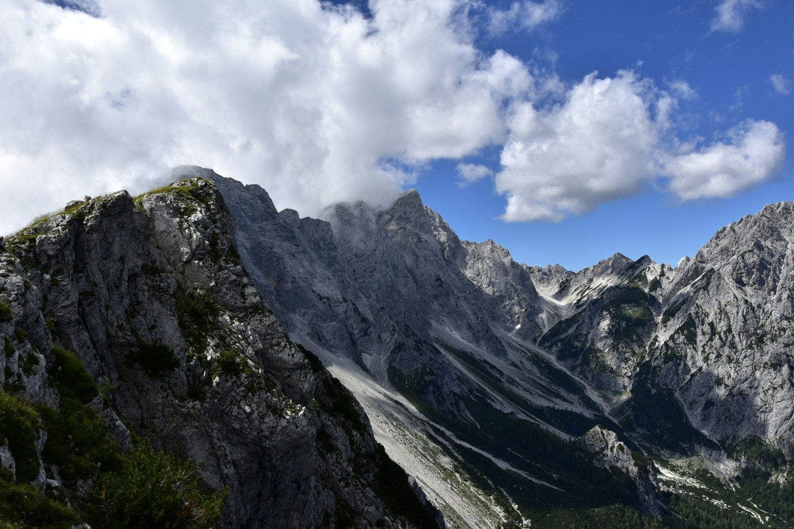 Nikon D5500 + Nikon AF-S DX Nikkor 18-105mm F3.5-5.6G ED VR sample photo. Mountain alps with snow photography