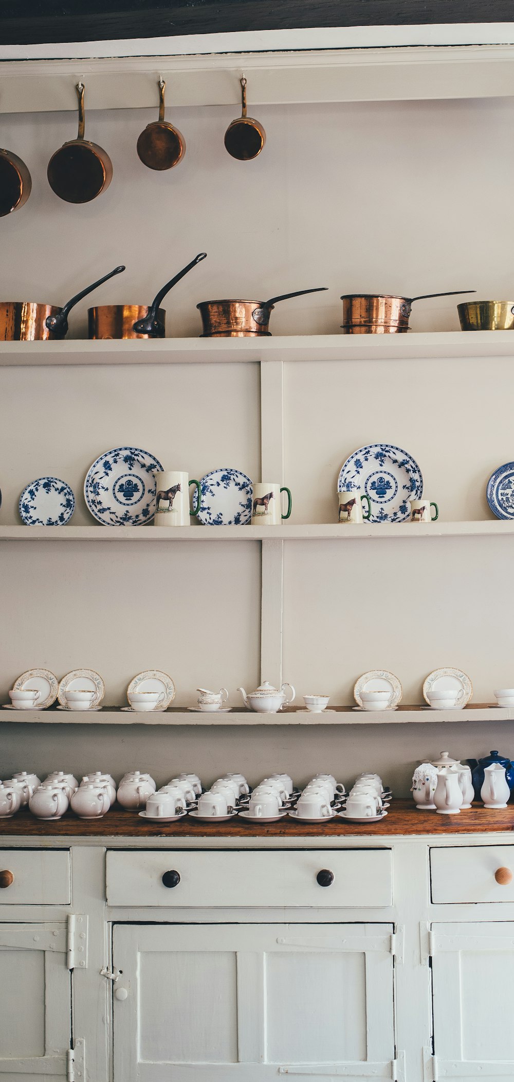 white wooden cabinet