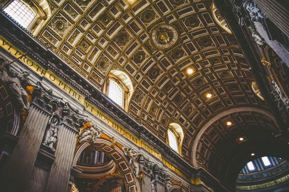 Vue de dessous du plafond