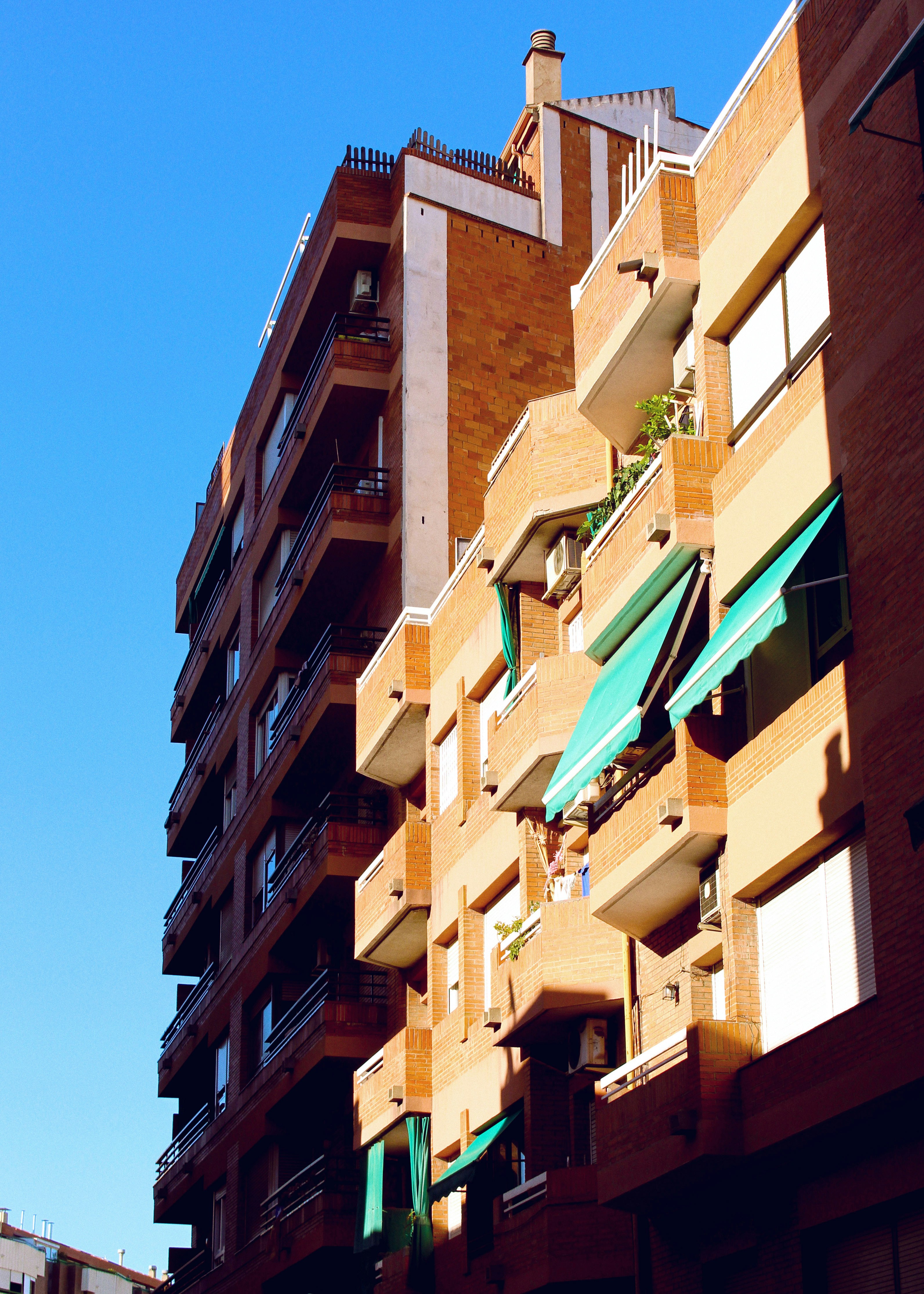 Free Unsplash photo from Luca Petolillo