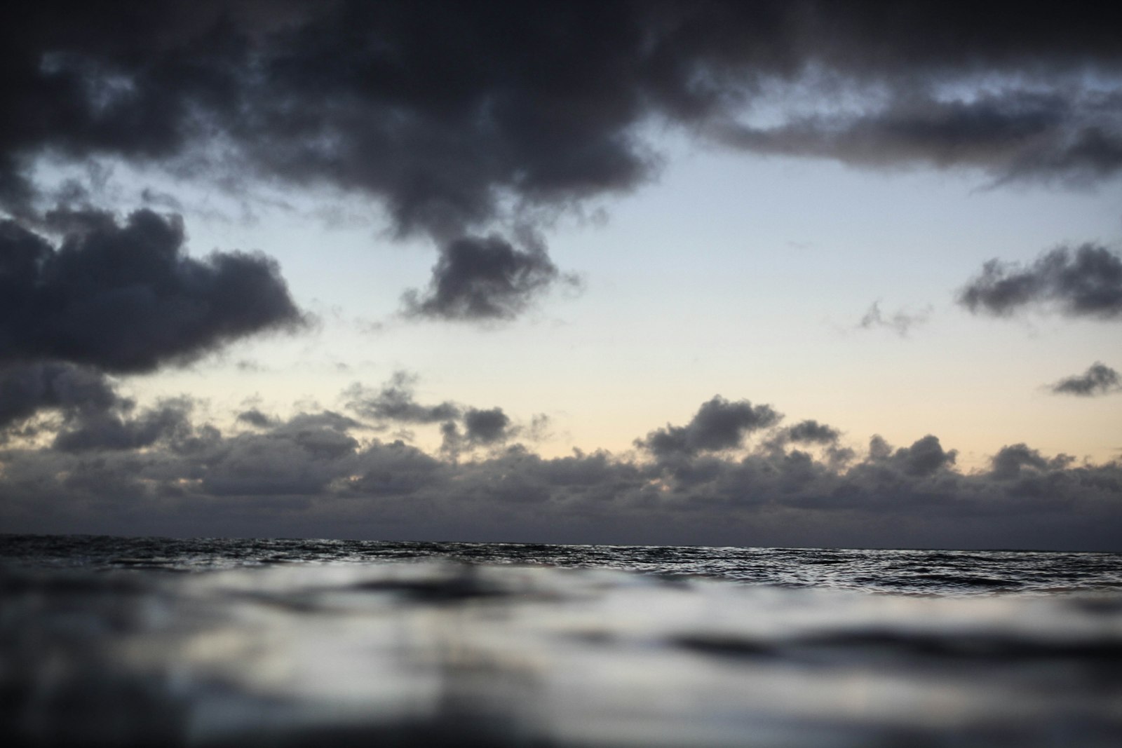 Canon EOS 7D + Canon EF 50mm F1.8 STM sample photo. Stormy seas during cloudy photography
