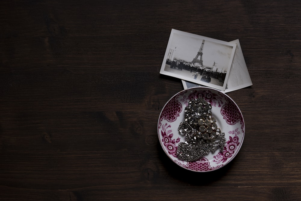 a plate with a picture of the eiffel tower on it