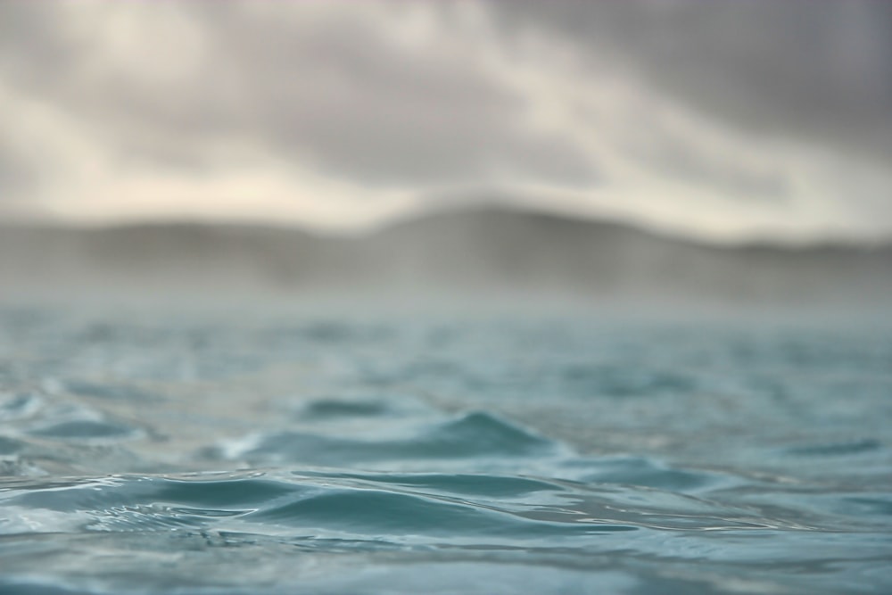 onda d'acqua nella fotografia ravvicinata