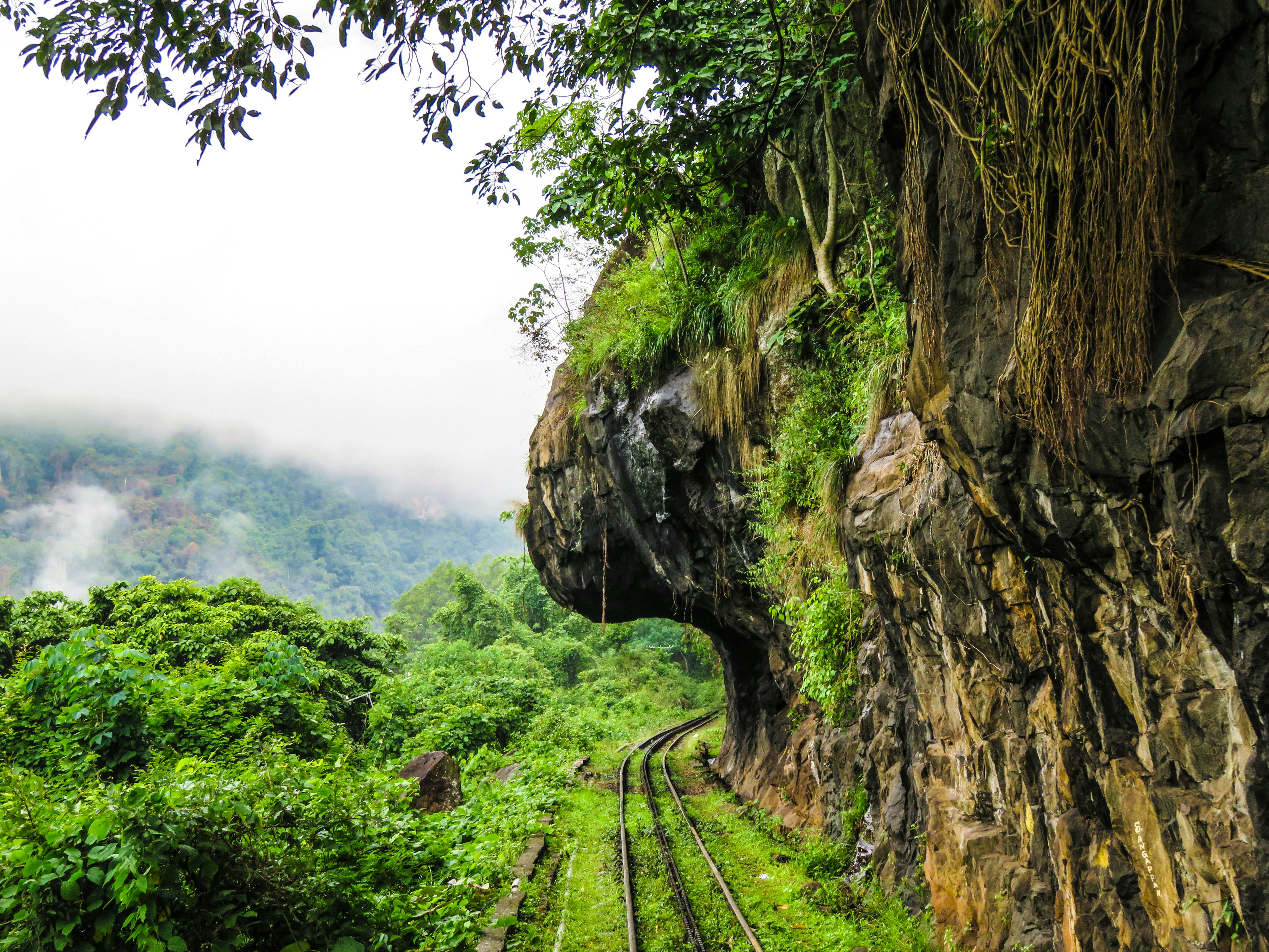 Die landschaftlich reizvolle Zugstrecke von Xining nach Lhasa