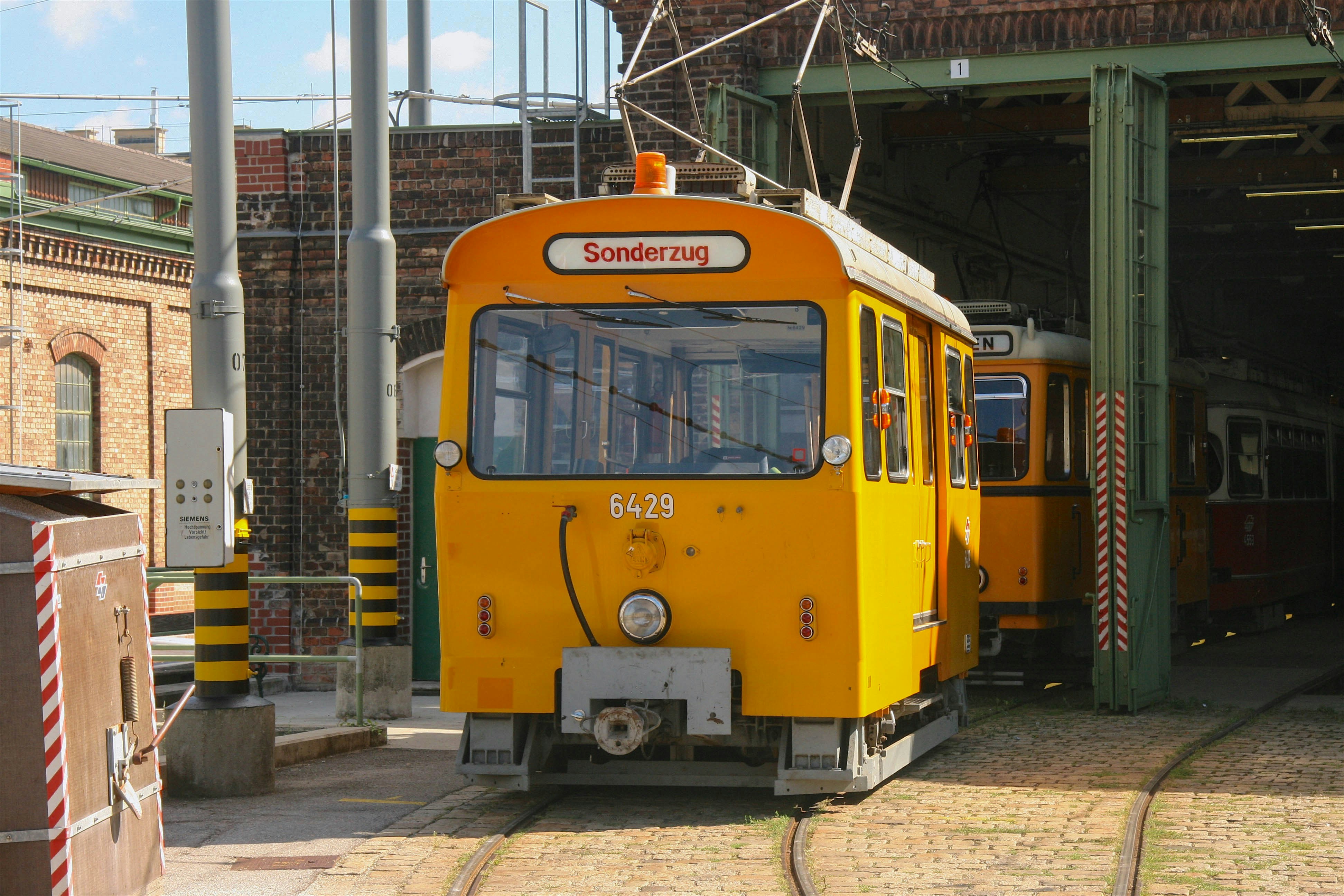 Free Unsplash photo from Timon Tlomaczewski