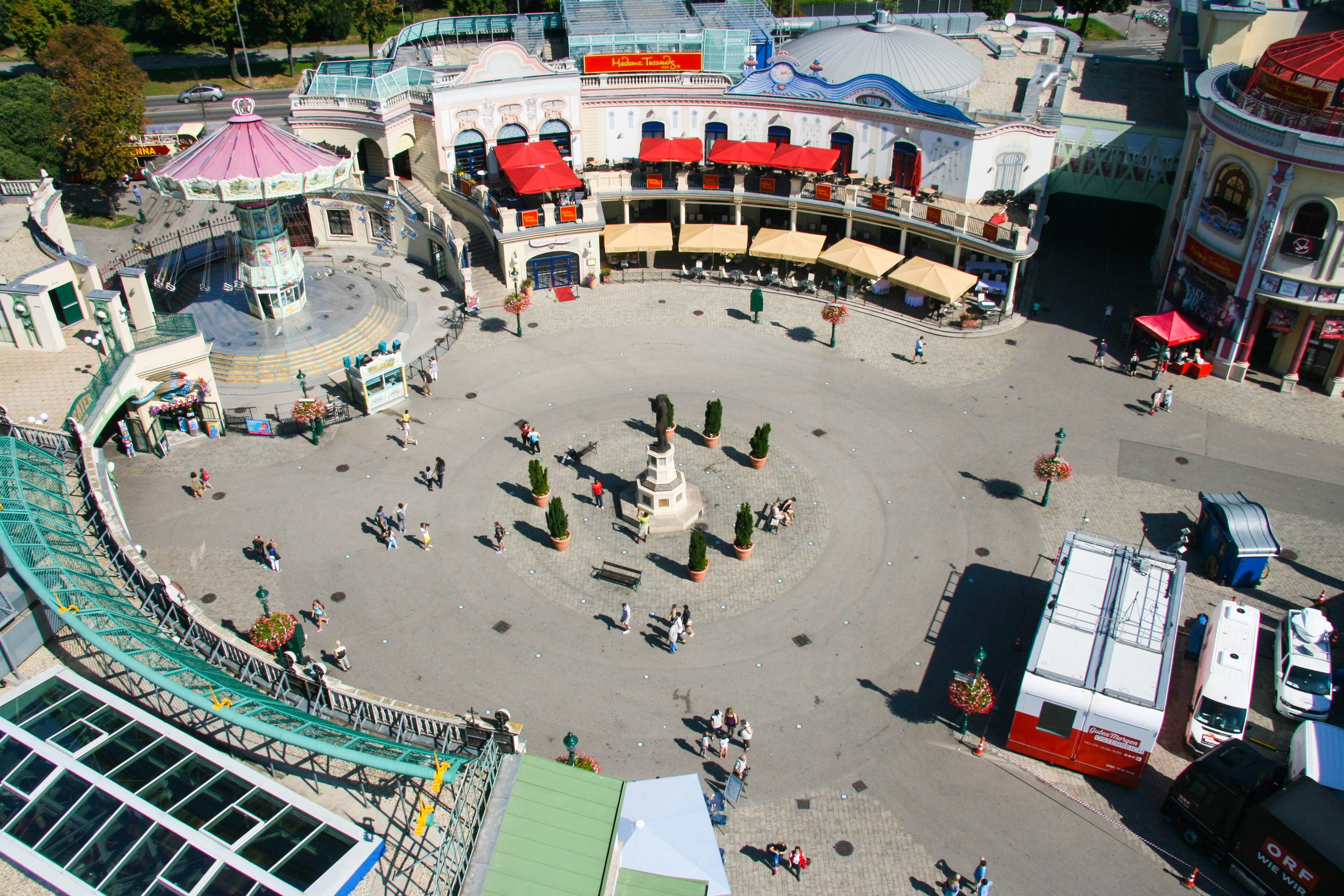 Free Unsplash photo from Timon Tlomaczewski