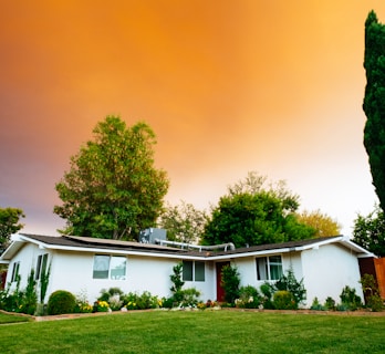 landscape photography of bungalow house