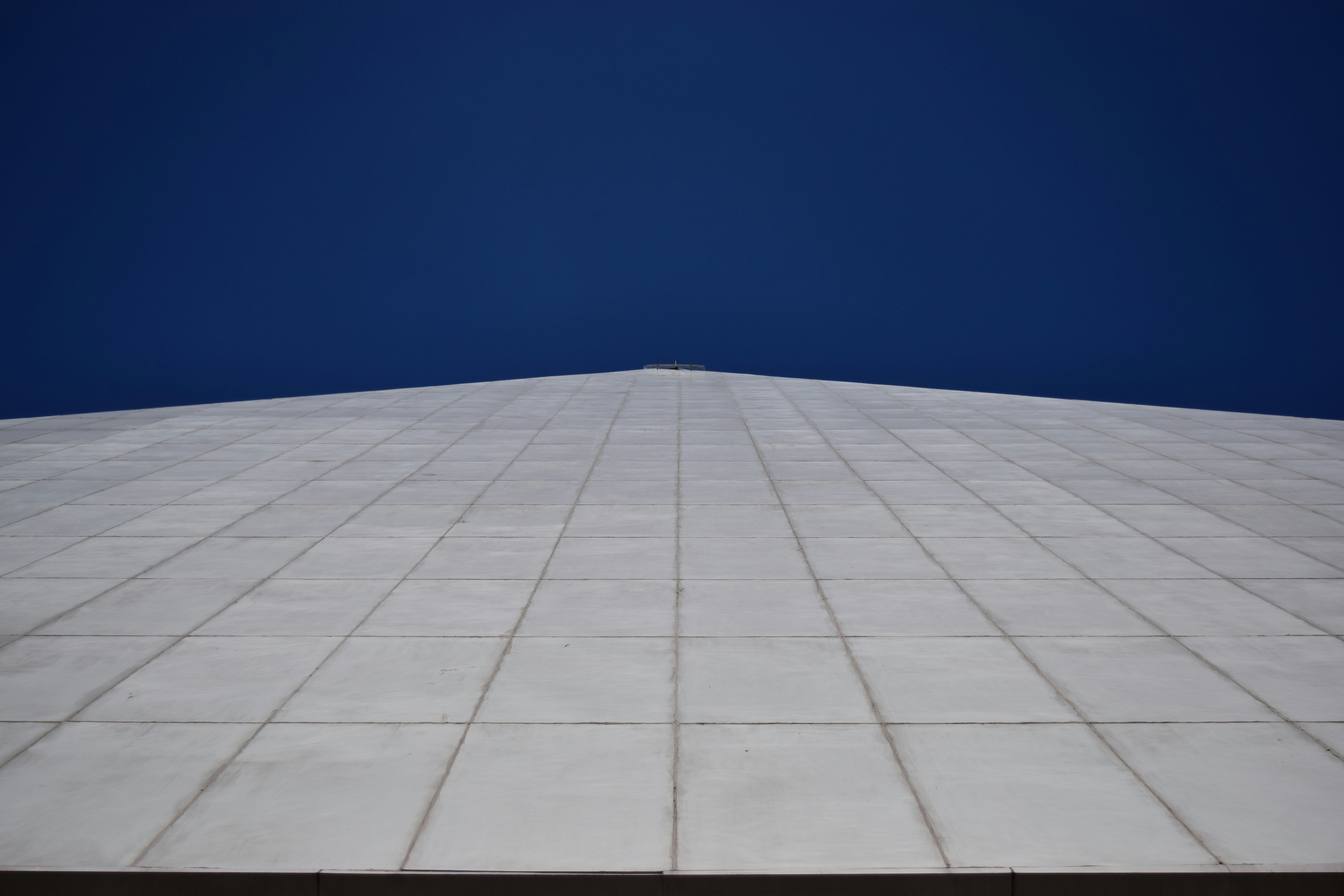 Free Unsplash photo from Miguel Manrique