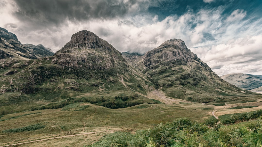 travelers stories about Hill in Glencoe, United Kingdom