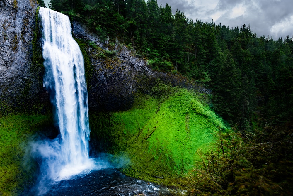 cascate durante il giorno