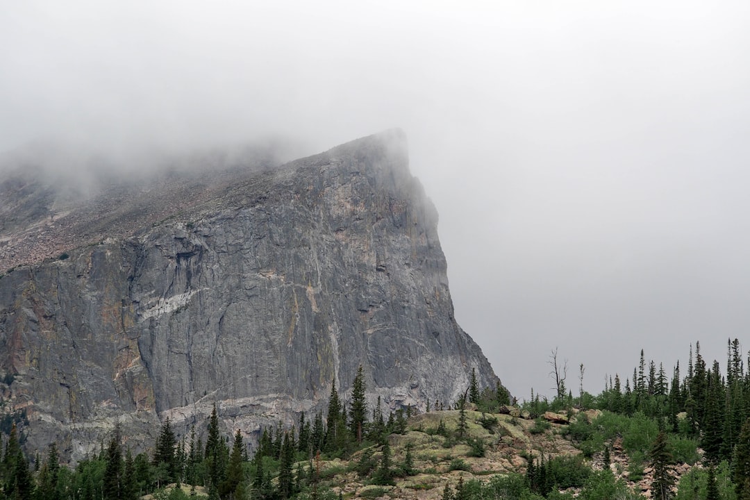 photo of Colorado Hill station near Rocky Mountain National Park