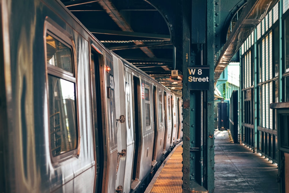 Estación de tren de W8 Street