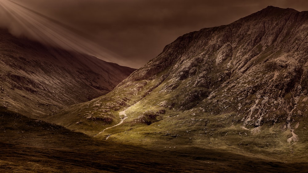 fotografia de paisagem de montanhas