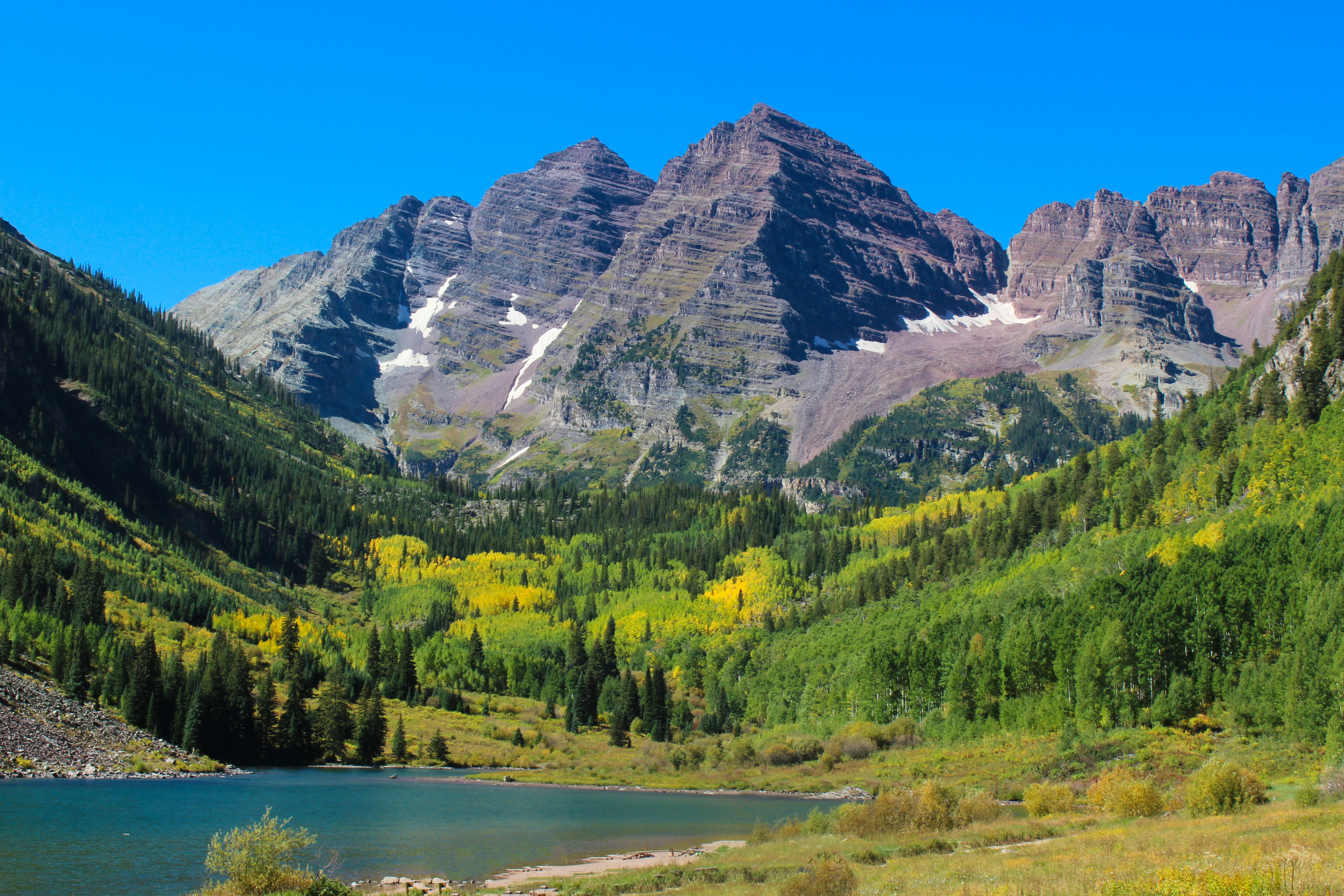 Free Unsplash photo from Ian Lowell