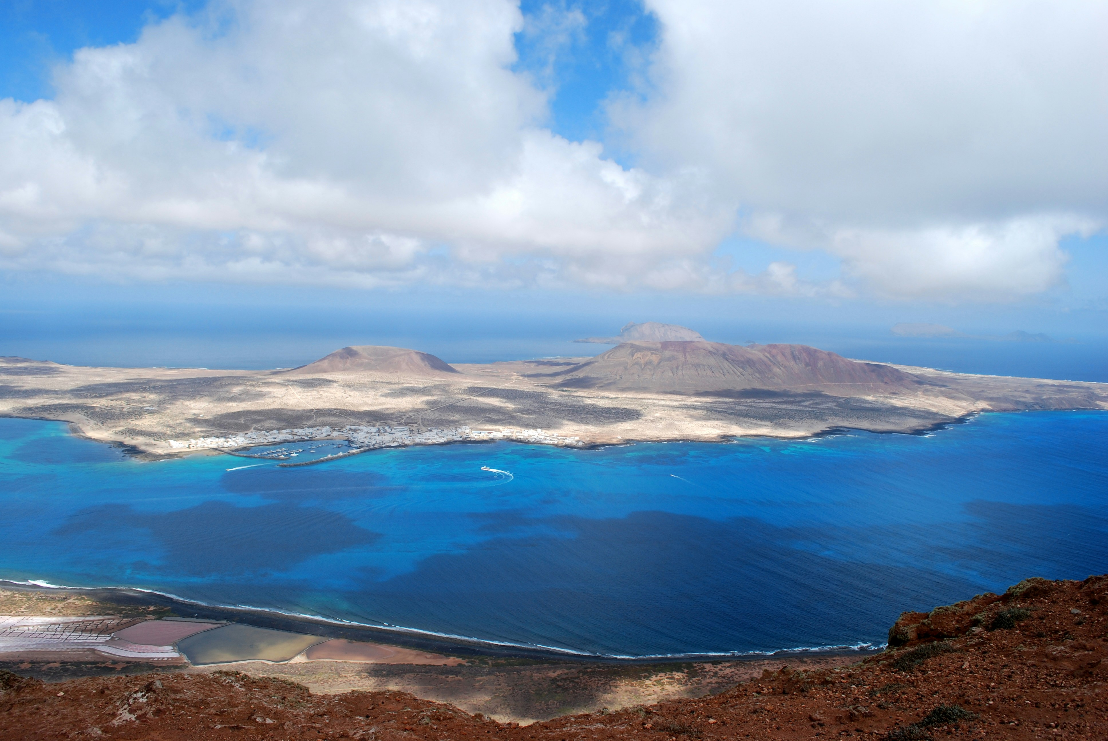 Free Unsplash photo from Sergi Pinedo Martinez