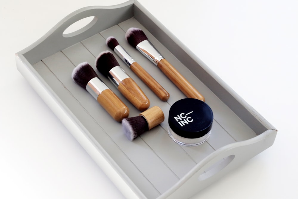 women's face brushes