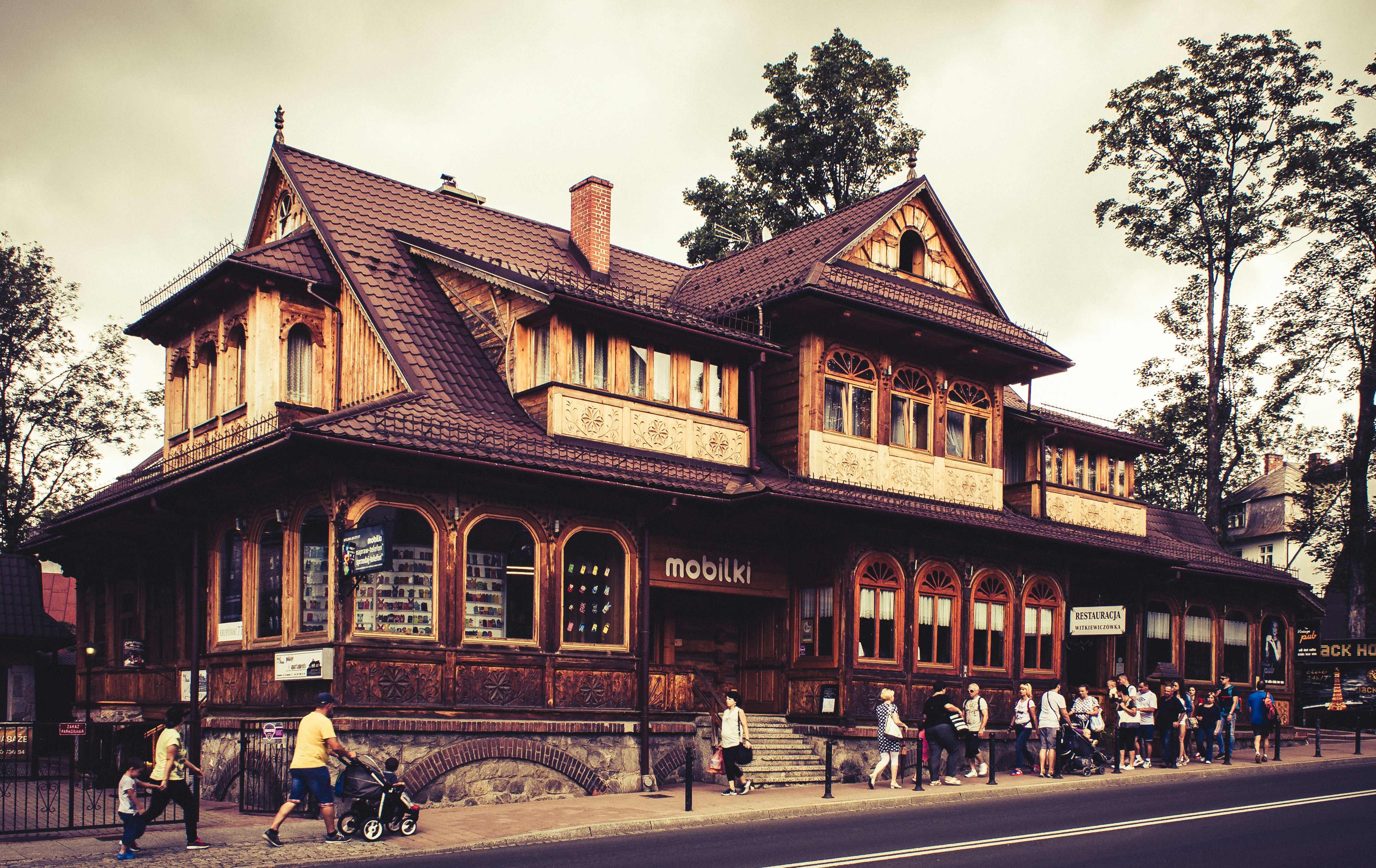 Free Unsplash photo from Wojciech Piejko