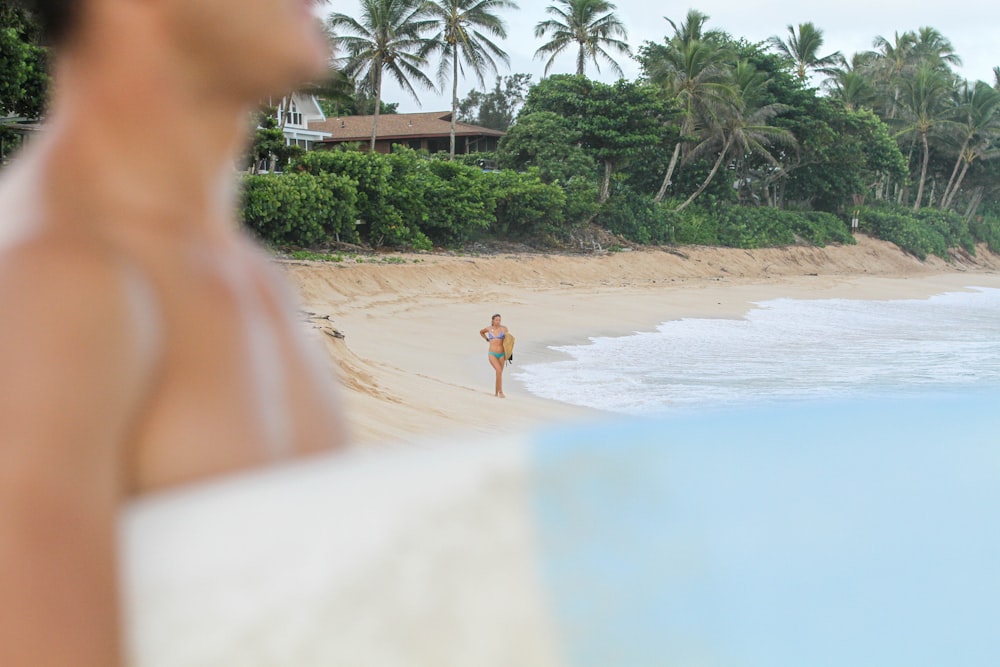 Blurry photo on a Hawaii beach.