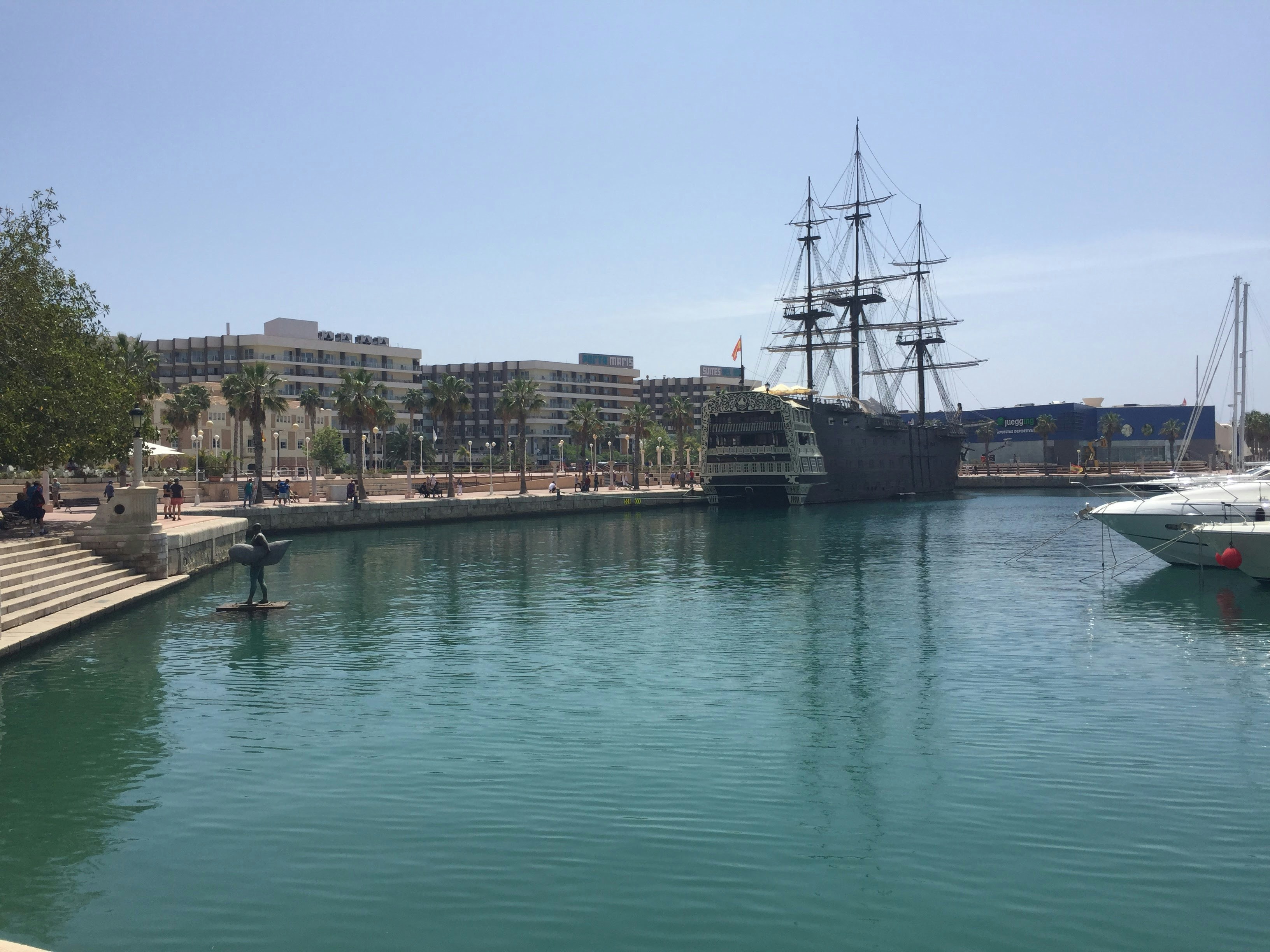 Free Unsplash photo from Chris Wilson