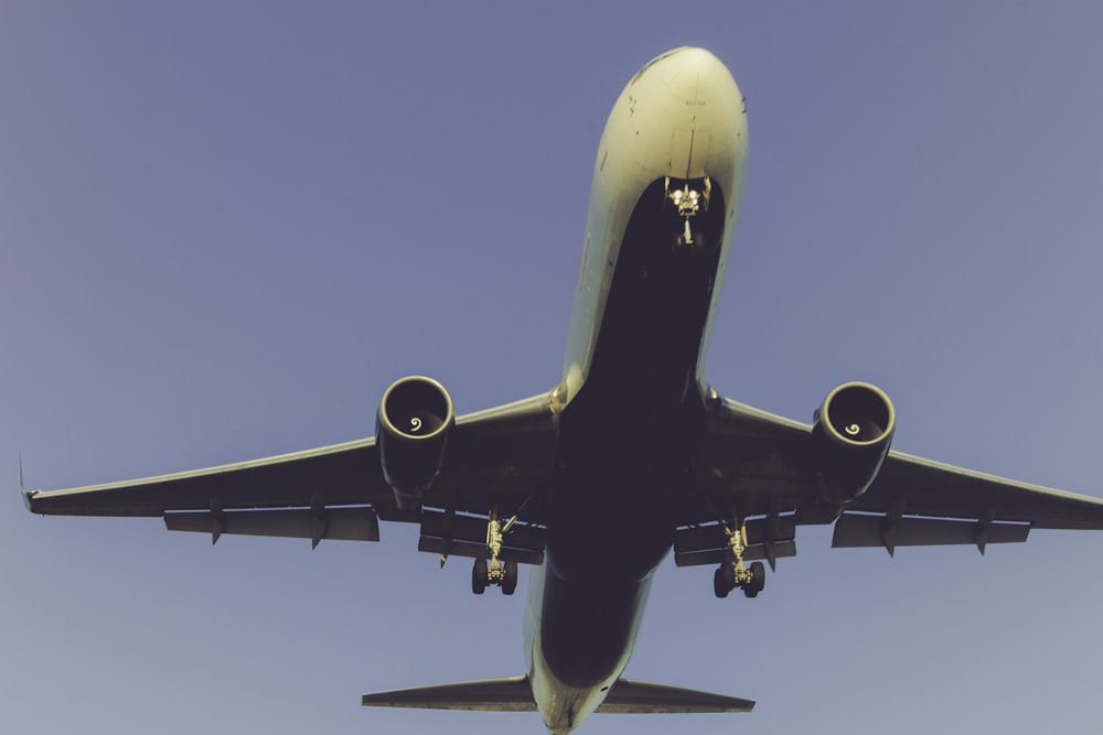 aerial photography of plane flying